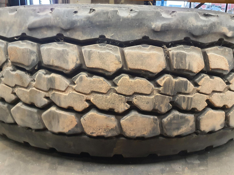Bridgestone Wheel 385/95R25 10 4.7 3p - Pneus et jantes pour Grue: photos 3 Bridgestone Wheel 385/95R25 10 4.7 3p - Pneus et jantes pour Grue: photos 3