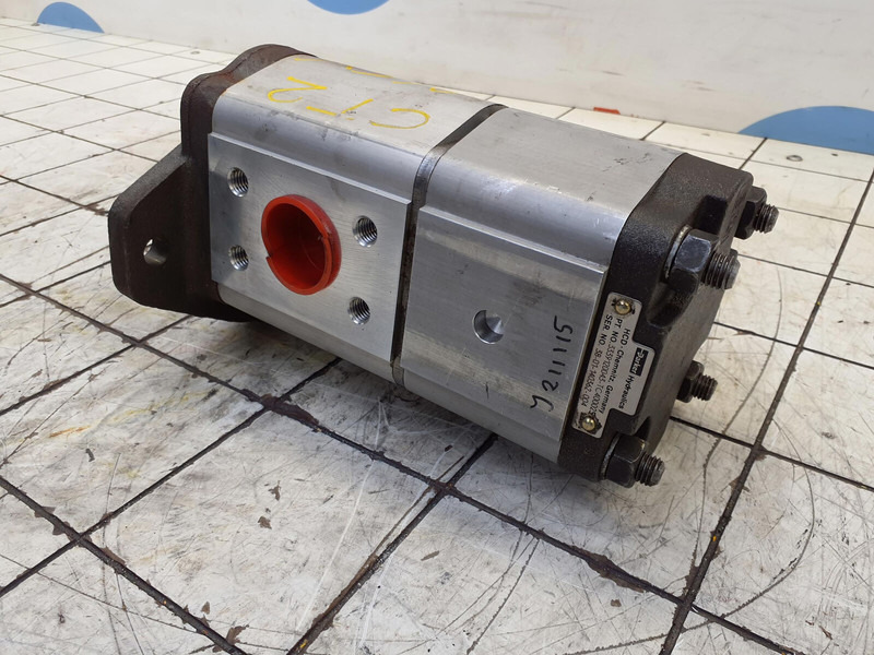 Compact truck CT-2 Dual gear pump - Pompe hydraulique pour Grue: photos 1 Compact truck CT-2 Dual gear pump - Pompe hydraulique pour Grue: photos 1