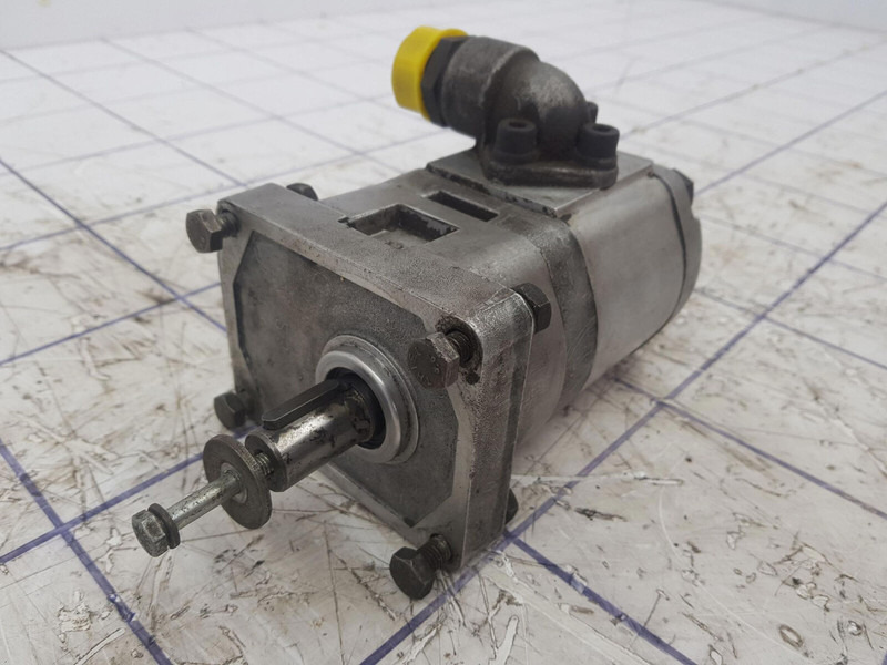 Duplomatic Duplomatic gear pump - Pompe hydraulique pour Grue: photos 3 Duplomatic Duplomatic gear pump - Pompe hydraulique pour Grue: photos 3
