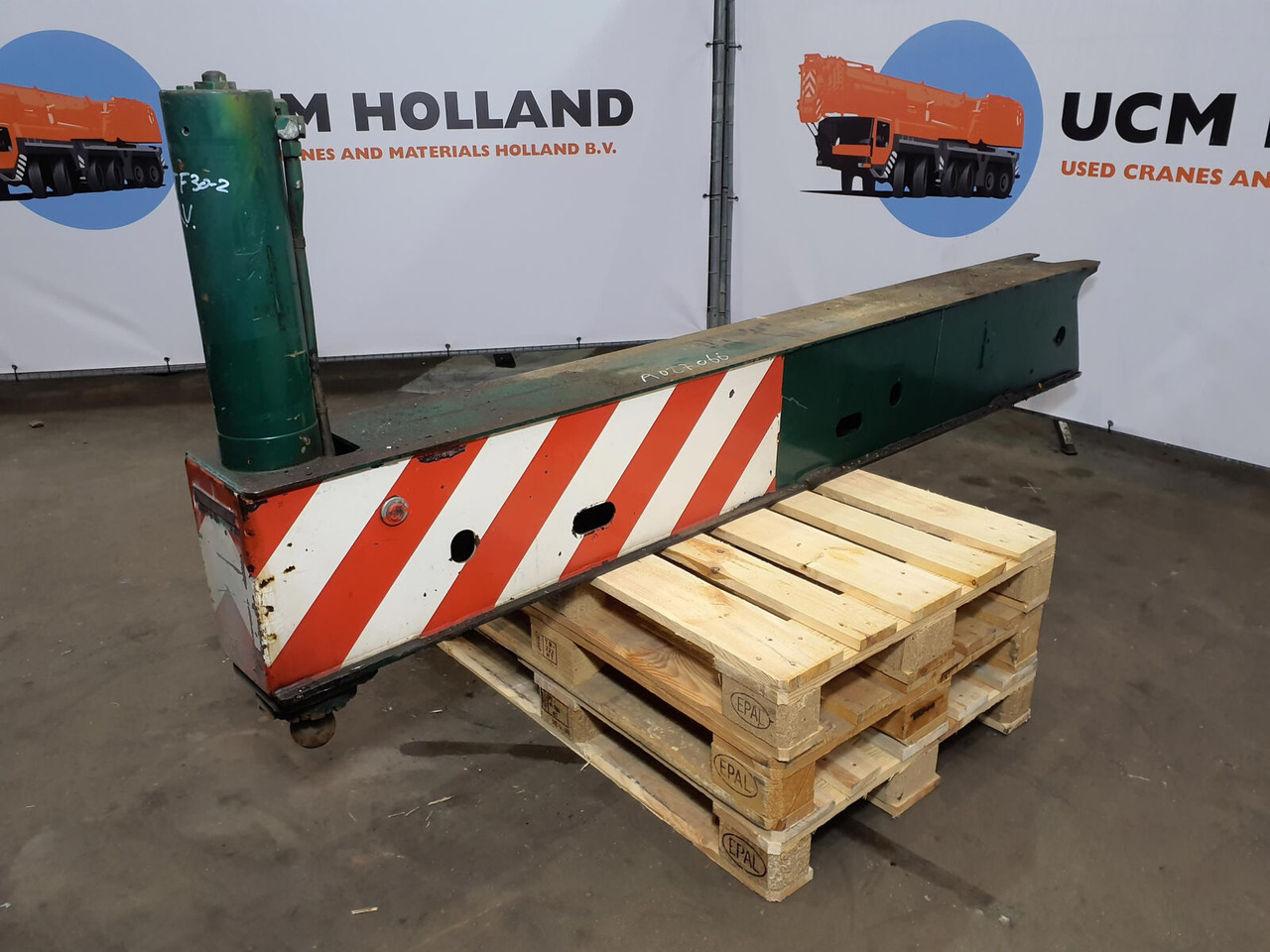 FAUN ATF 30-2 outrigger beam front complete - Suspension pour Grue mobile: photos 2 FAUN ATF 30-2 outrigger beam front complete - Suspension pour Grue mobile: photos 2