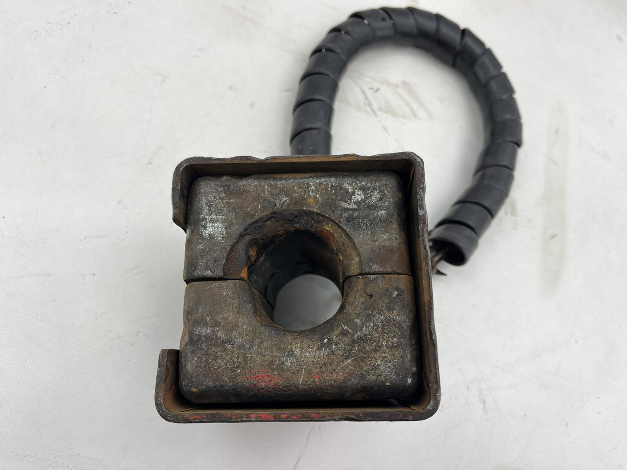 FAUN ATF 40G-2 Hoist limit weight with bracket complete - Contrepoids pour Grue mobile: photos 5 FAUN ATF 40G-2 Hoist limit weight with bracket complete - Contrepoids pour Grue mobile: photos 5