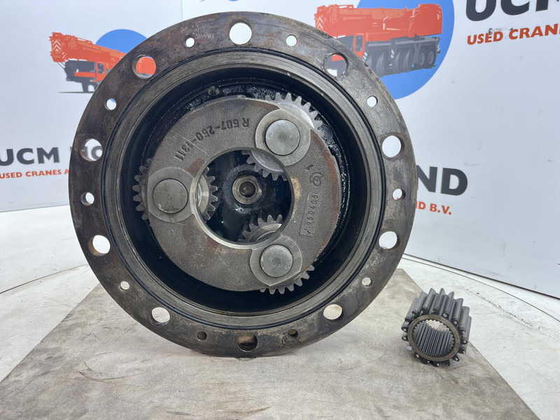 Faun ATF 30 planetary gear 17-24-67-32-3pl-H87 - Suspension pour Grue: photos 4 Faun ATF 30 planetary gear 17-24-67-32-3pl-H87 - Suspension pour Grue: photos 4