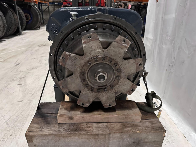 Faun RTF 50-3 Clark gearbox - Boîte de vitesse pour Grue: photos 5 Faun RTF 50-3 Clark gearbox - Boîte de vitesse pour Grue: photos 5