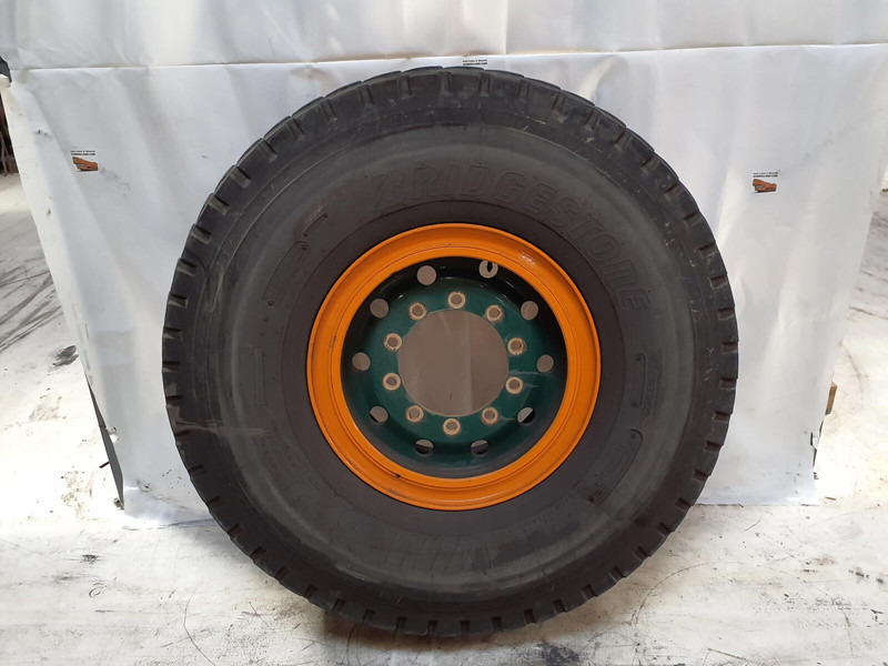 Faun Wheel 445/95R25 10 7.5 3p - Pneus et jantes pour Grue: photos 1 Faun Wheel 445/95R25 10 7.5 3p - Pneus et jantes pour Grue: photos 1