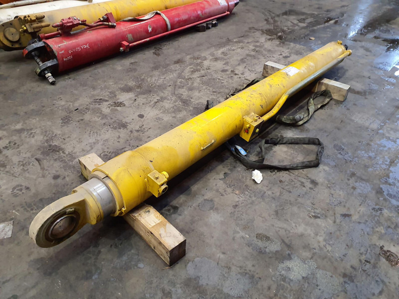 Grove GMK 2035 boom cylinder - Vérin hydraulique pour Grue: photos 3 Grove GMK 2035 boom cylinder - Vérin hydraulique pour Grue: photos 3