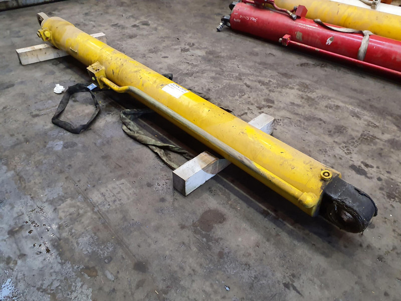 Grove GMK 2035 boom cylinder - Vérin hydraulique pour Grue: photos 2 Grove GMK 2035 boom cylinder - Vérin hydraulique pour Grue: photos 2
