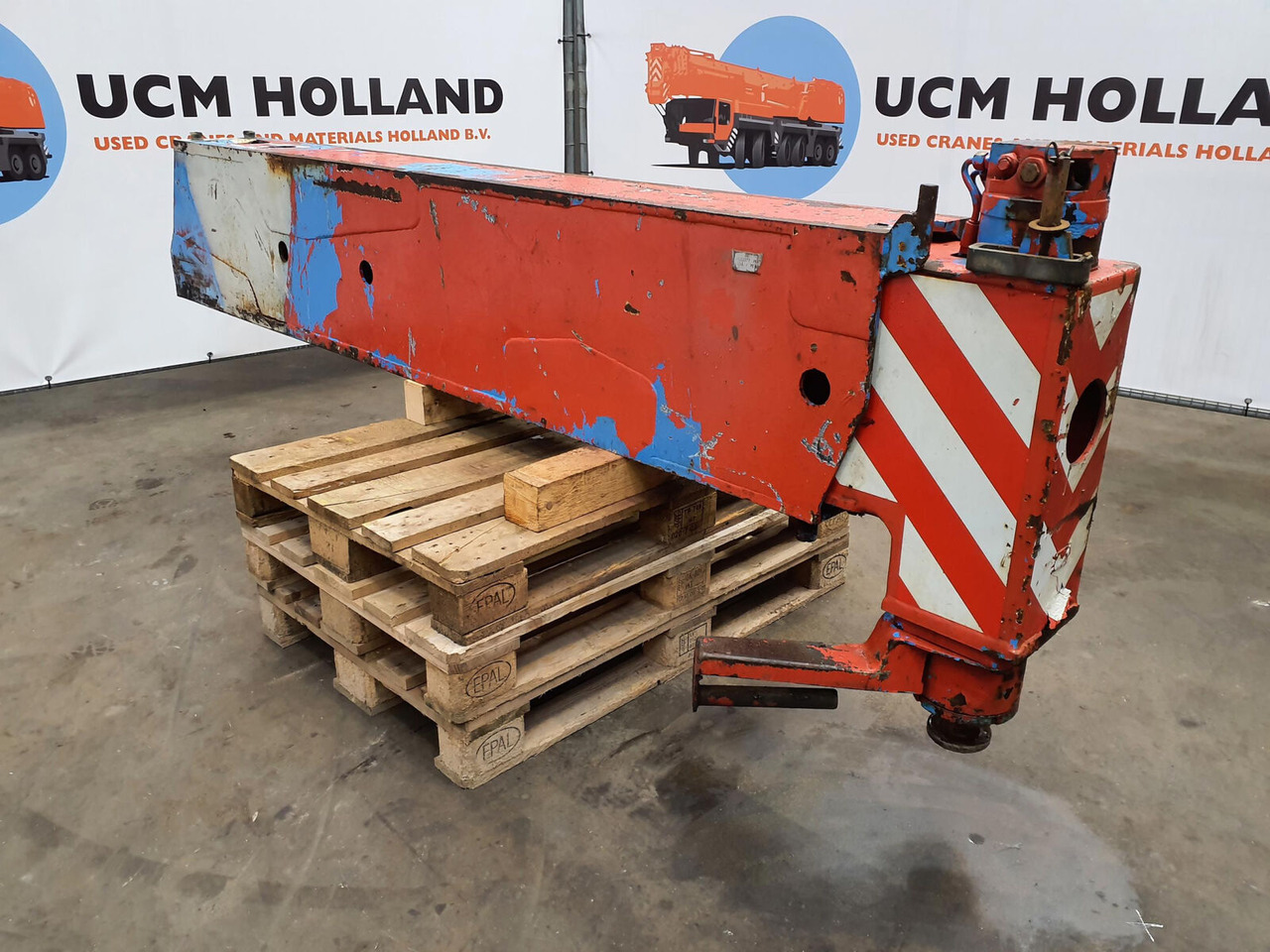 Grove GMK 5130-1 outrigger beam complete rear - Suspension pour Grue mobile: photos 1 Grove GMK 5130-1 outrigger beam complete rear - Suspension pour Grue mobile: photos 1