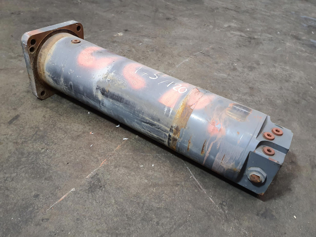 Grove GMK 5220, 5170 outrigger cylinder - Suspension pour Grue mobile: photos 4 Grove GMK 5220, 5170 outrigger cylinder - Suspension pour Grue mobile: photos 4