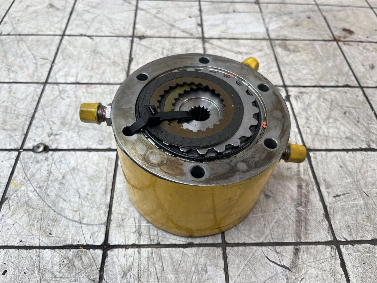Grove GMK 6300 L multiple-disk brake - Moteur de rotation pour Grue: photos 2 Grove GMK 6300 L multiple-disk brake - Moteur de rotation pour Grue: photos 2