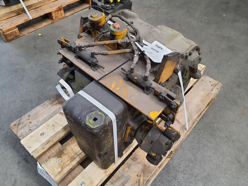 Grove RT 65S Gearbox Clark R28621-8 - Boîte de vitesse pour Grue: photos 4 Grove RT 65S Gearbox Clark R28621-8 - Boîte de vitesse pour Grue: photos 4