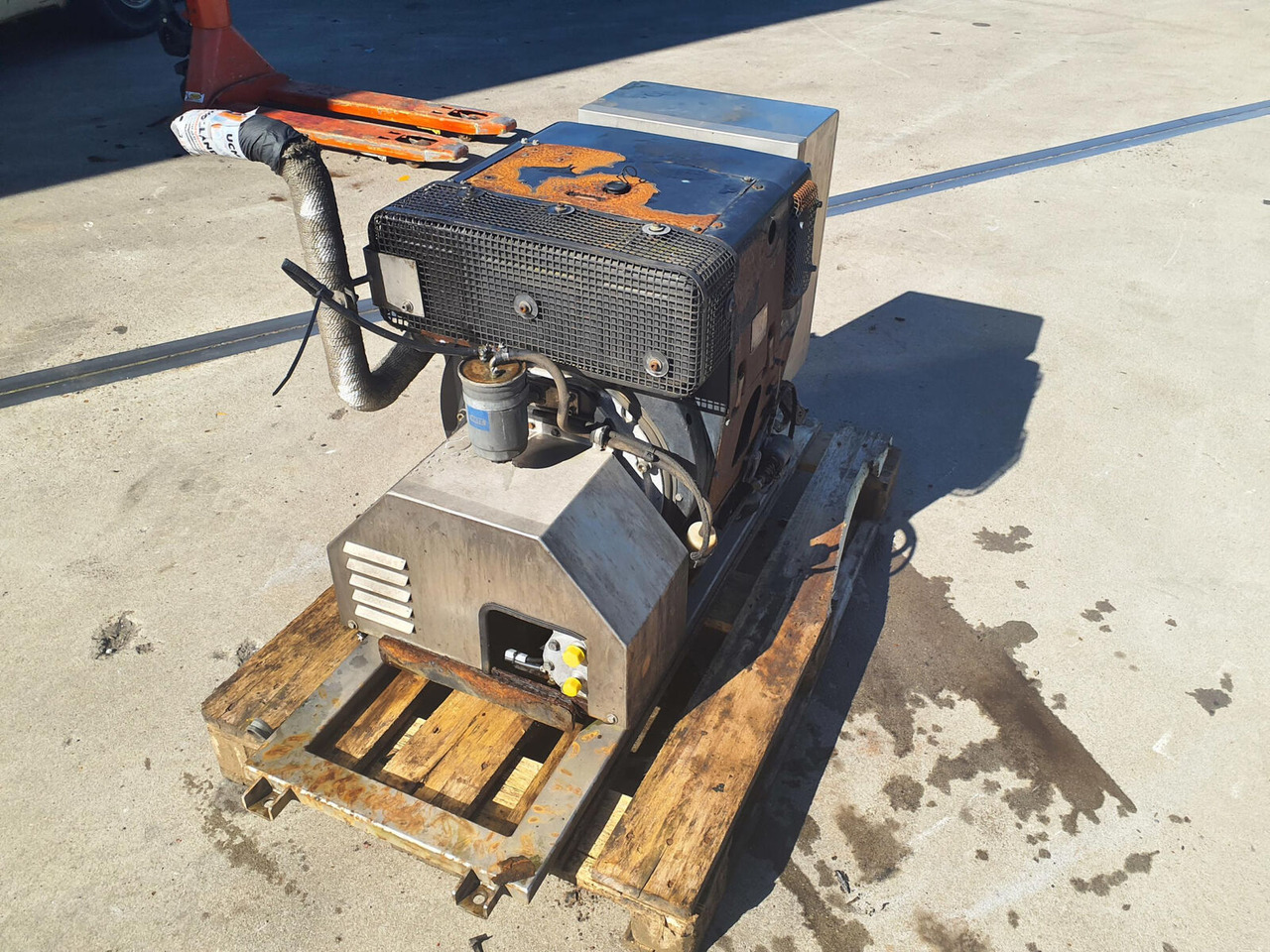 Hatz GMK 6400 Hatz engine FHZXL.722M90 - Moteur pour Grue mobile: photos 4 Hatz GMK 6400 Hatz engine FHZXL.722M90 - Moteur pour Grue mobile: photos 4