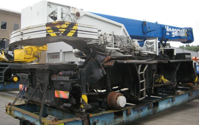 Liebherr LTM 1035-3. for parts - Grue mobile: photos 2 Liebherr LTM 1035-3. for parts - Grue mobile: photos 2