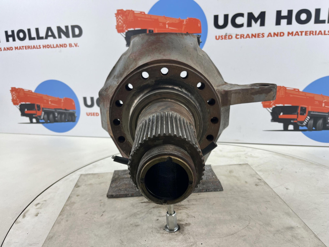 Liebherr LTM 1050-1 steering knuckle 16 holes axle 3 left - Fusée d'essieu pour Grue mobile: photos 2 Liebherr LTM 1050-1 steering knuckle 16 holes axle 3 left - Fusée d'essieu pour Grue mobile: photos 2