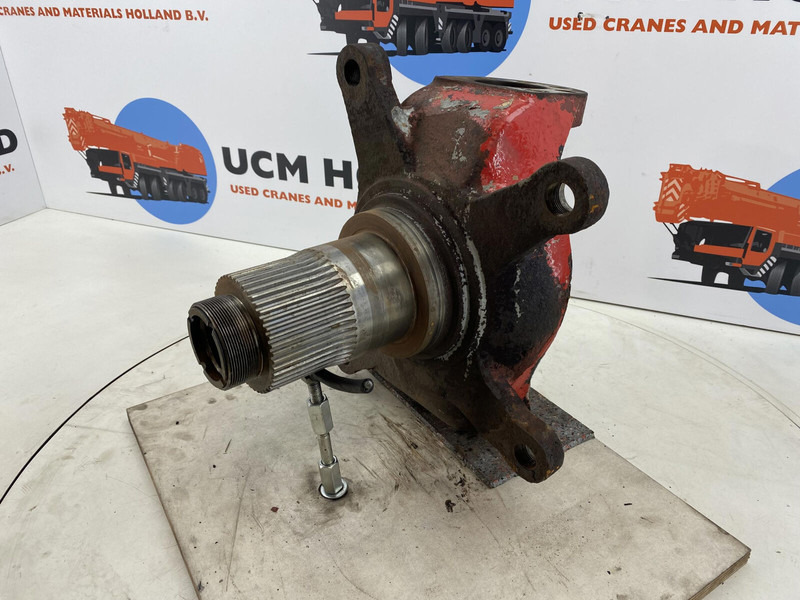 Liebherr LTM 1060 Steering knuckle axle 1 and 2 - Fusée d'essieu: photos 1 Liebherr LTM 1060 Steering knuckle axle 1 and 2 - Fusée d'essieu: photos 1