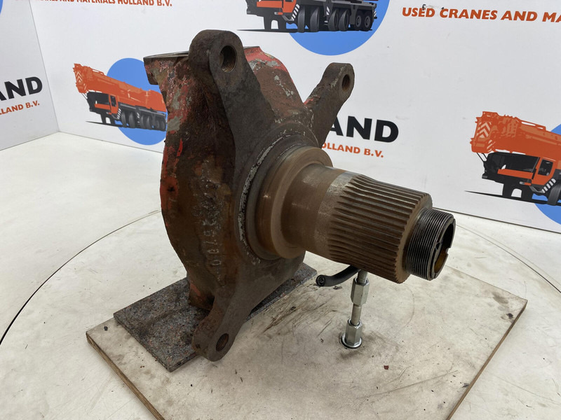 Liebherr LTM 1060 Steering knuckle axle 1 and 2 - Fusée d'essieu: photos 3 Liebherr LTM 1060 Steering knuckle axle 1 and 2 - Fusée d'essieu: photos 3