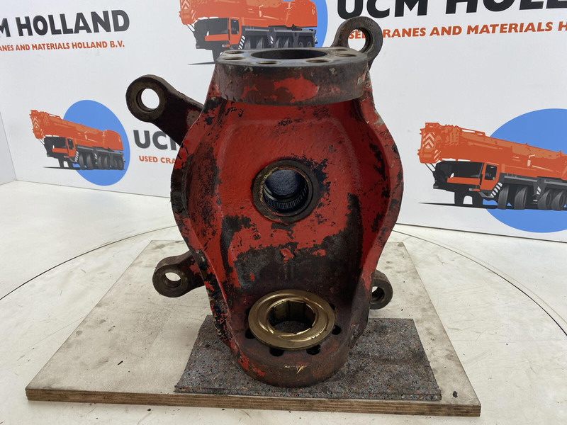 Liebherr LTM 1060 Steering knuckle axle 1 and 2 - Fusée d'essieu: photos 5 Liebherr LTM 1060 Steering knuckle axle 1 and 2 - Fusée d'essieu: photos 5