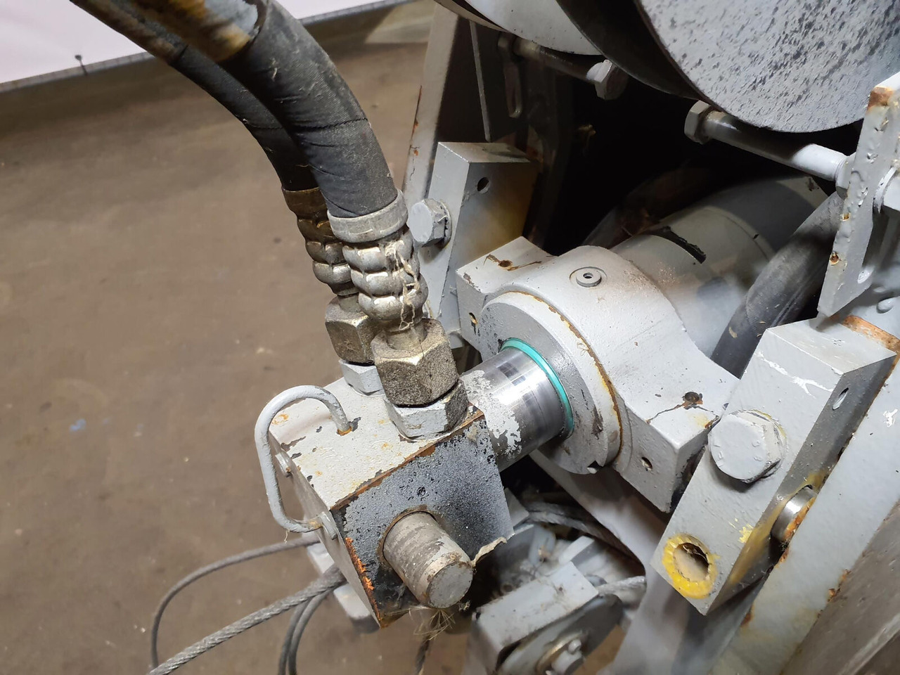 Liebherr LTM 1090-2 outrigger beam rear - Suspension pour Grue: photos 5 Liebherr LTM 1090-2 outrigger beam rear - Suspension pour Grue: photos 5