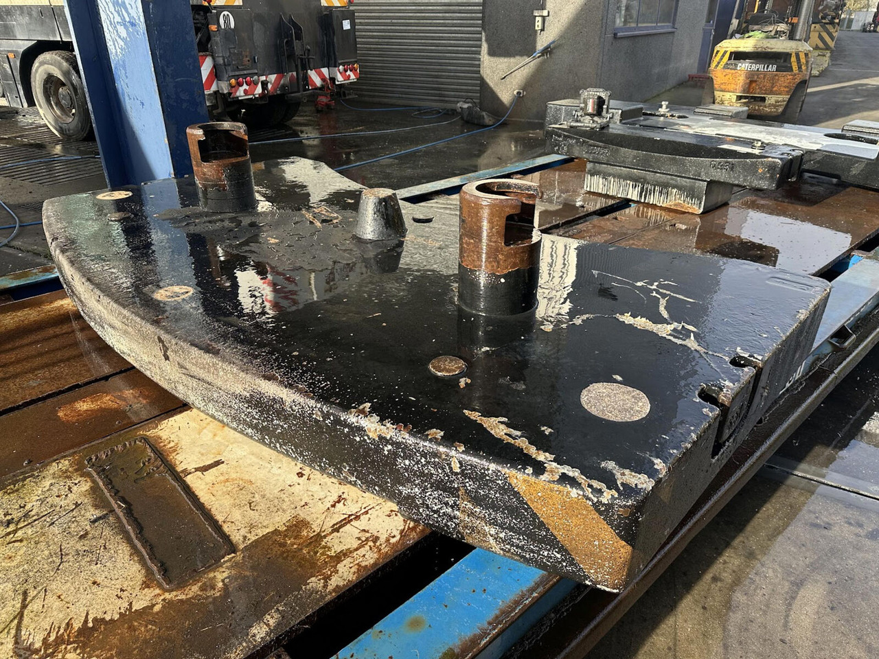 Liebherr LTM 1100-5.2 Counterweight 6,5 ton - Contrepoids pour Grue mobile: photos 1 Liebherr LTM 1100-5.2 Counterweight 6,5 ton - Contrepoids pour Grue mobile: photos 1