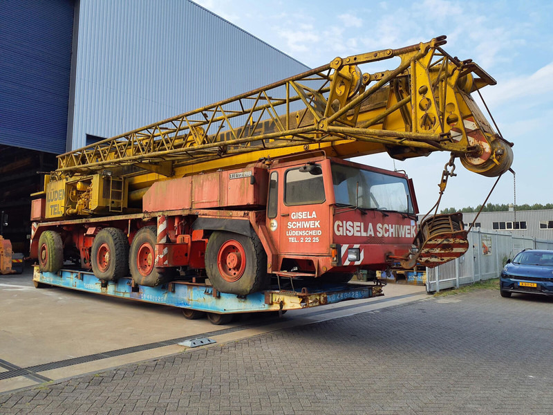 Liebherr LTM 1100 - Grue tout-terrain: photos 1 Liebherr LTM 1100 - Grue tout-terrain: photos 1