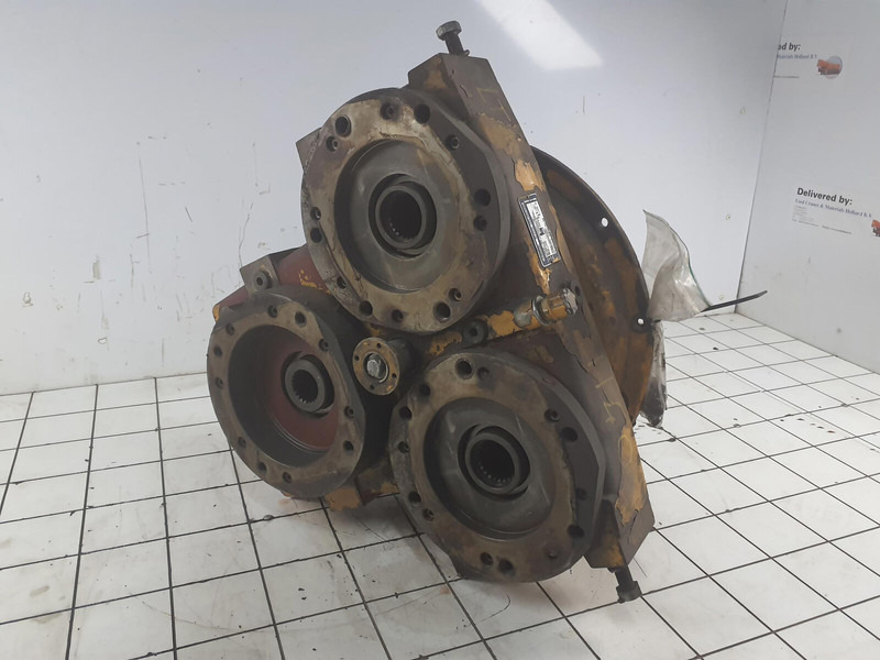Liebherr LTM 1140 pump distributor gear box - Boîte de vitesse pour Grue: photos 1 Liebherr LTM 1140 pump distributor gear box - Boîte de vitesse pour Grue: photos 1