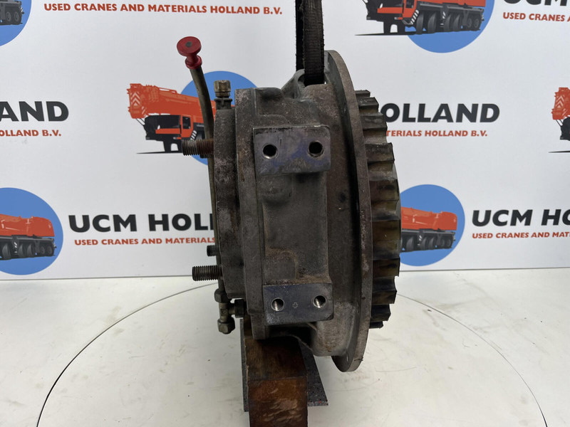 Liebherr LTM 1200/1 Distributor gearbox with coupling - Boîte de vitesse pour Grue: photos 4 Liebherr LTM 1200/1 Distributor gearbox with coupling - Boîte de vitesse pour Grue: photos 4