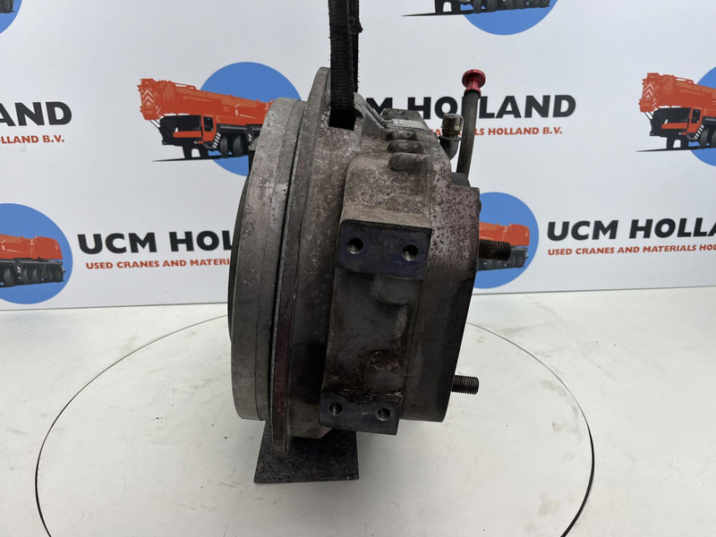 Liebherr LTM 1200/1 Distributor gearbox with coupling - Boîte de vitesse pour Grue: photos 2 Liebherr LTM 1200/1 Distributor gearbox with coupling - Boîte de vitesse pour Grue: photos 2