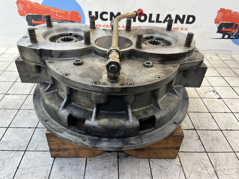 Liebherr LTM 1250-6.1 distributor gearbox - Boîte de vitesse pour Grue: photos 5 Liebherr LTM 1250-6.1 distributor gearbox - Boîte de vitesse pour Grue: photos 5