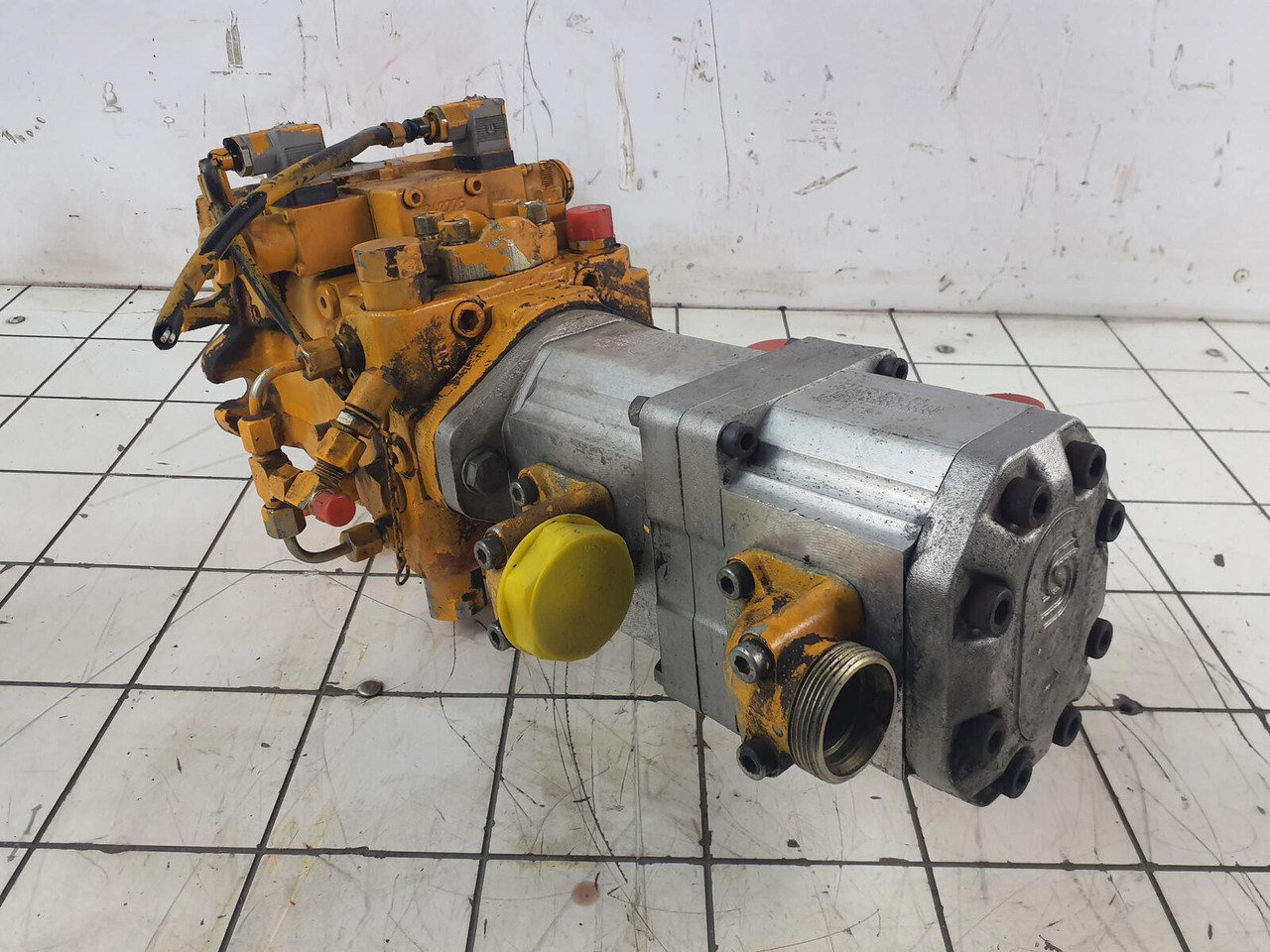 Liebherr LTM 1300 pump set - Pompe hydraulique pour Grue mobile: photos 4 Liebherr LTM 1300 pump set - Pompe hydraulique pour Grue mobile: photos 4