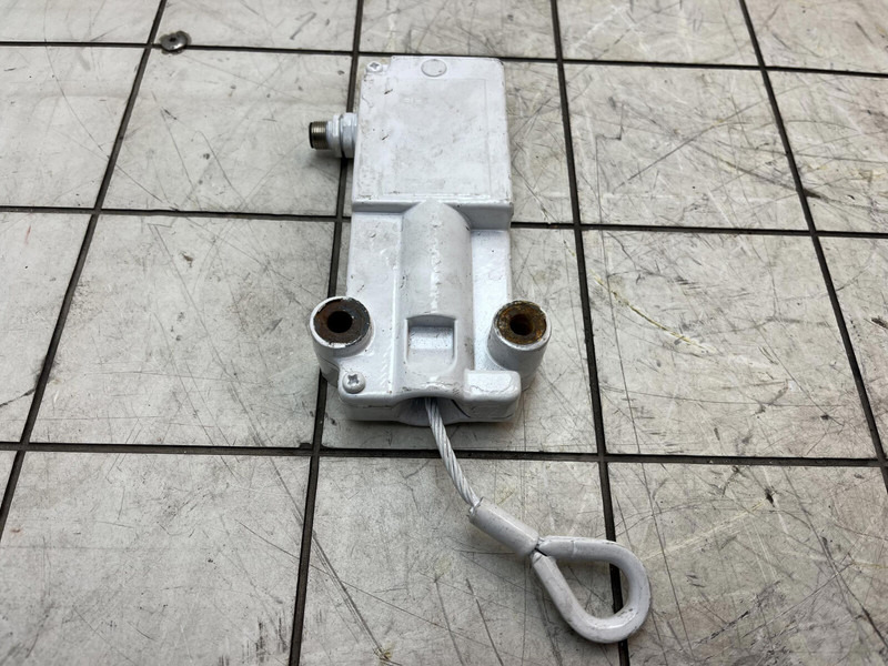 Liebherr LTM 1400-7.1 hoist limit switch - Système électrique pour Grue: photos 4 Liebherr LTM 1400-7.1 hoist limit switch - Système électrique pour Grue: photos 4