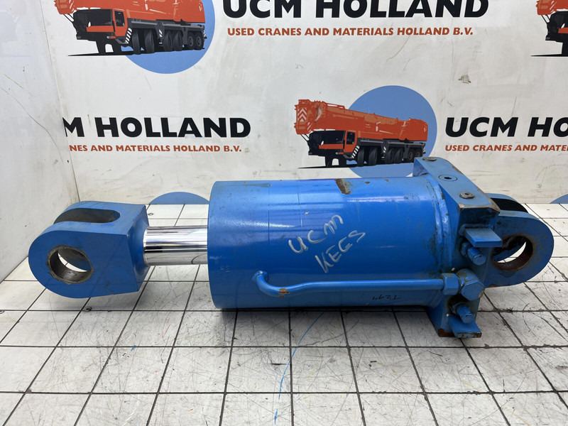 Liebherr LTM 1400-7.1 luffing cylinder TY-frame - Suspension pour Grue: photos 4 Liebherr LTM 1400-7.1 luffing cylinder TY-frame - Suspension pour Grue: photos 4