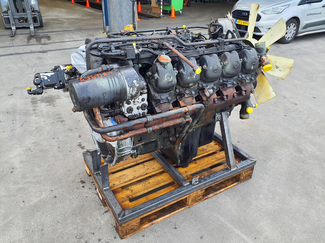 Mercedes-Benz LTM 1060 engine Mercedes-Benz OM 423 - Moteur pour Grue mobile: photos 3 Mercedes-Benz LTM 1060 engine Mercedes-Benz OM 423 - Moteur pour Grue mobile: photos 3