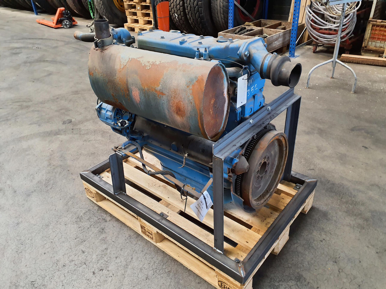 Mercedes-Benz LTM 1070 engine Mercedes OM 352 A - Moteur pour Grue mobile: photos 2 Mercedes-Benz LTM 1070 engine Mercedes OM 352 A - Moteur pour Grue mobile: photos 2