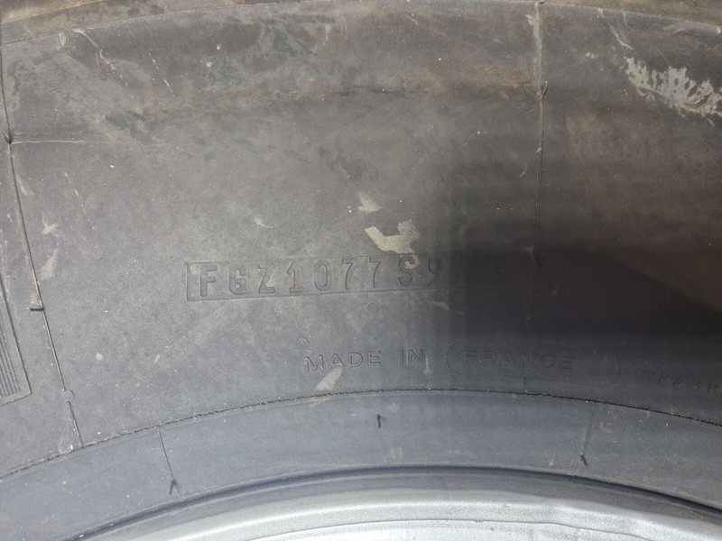 Michelin Wheel 445/95R25 10 12 1p - Pneus et jantes pour Grue: photos 5 Michelin Wheel 445/95R25 10 12 1p - Pneus et jantes pour Grue: photos 5