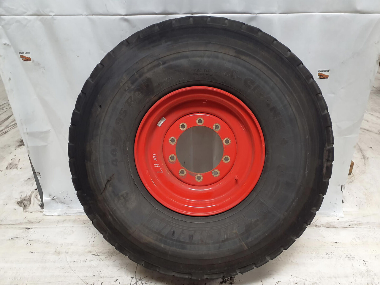 Michelin Wheel 445/95R25 10 12 1p - Roue complète: photos 1 Michelin Wheel 445/95R25 10 12 1p - Roue complète: photos 1