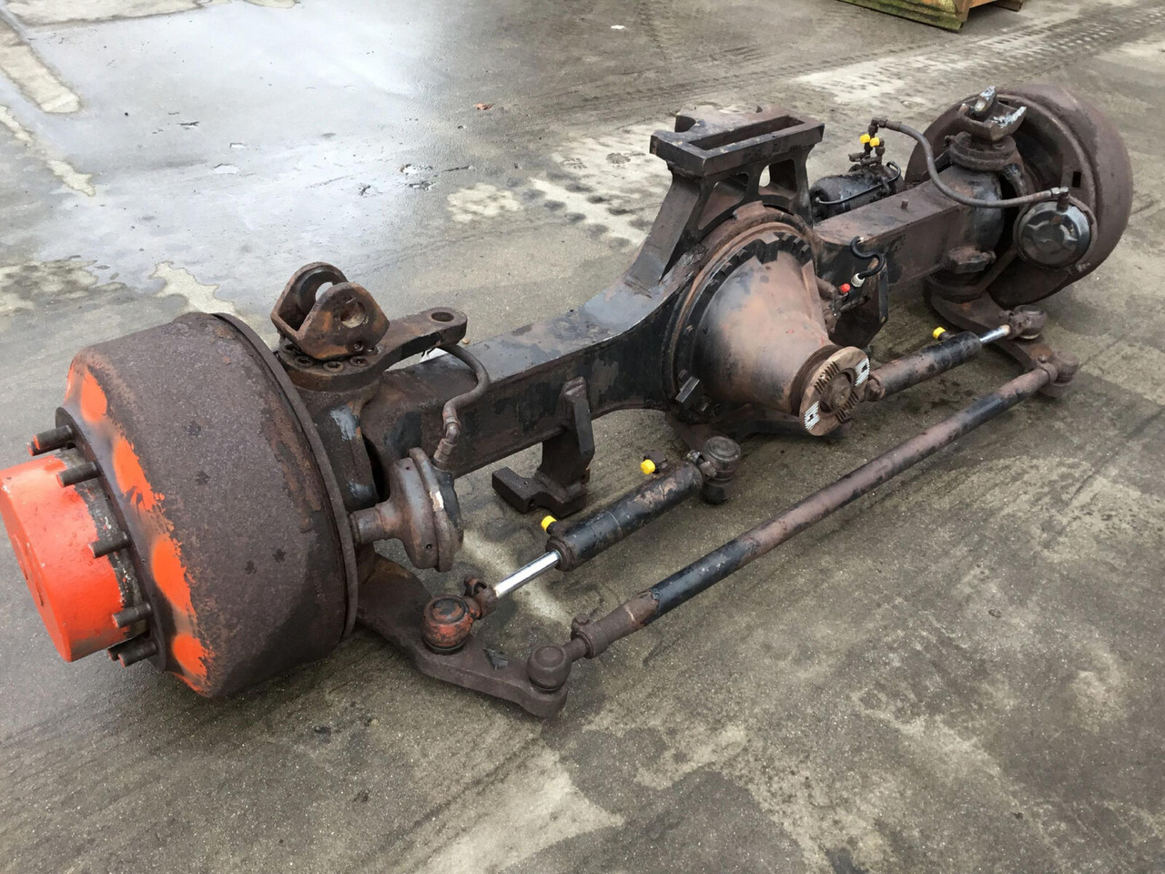 Terex AC 100 axle 2 - Essieu et pièces pour Grue mobile: photos 4 Terex AC 100 axle 2 - Essieu et pièces pour Grue mobile: photos 4