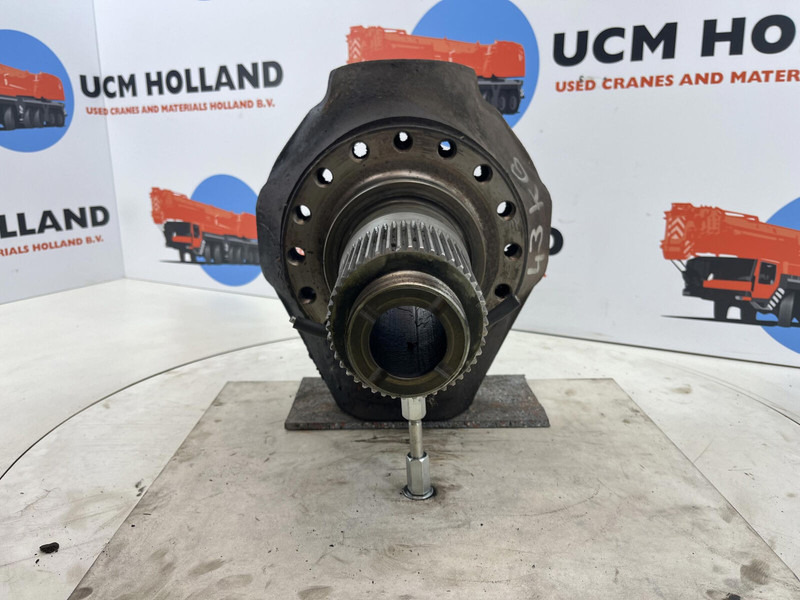 Terex AC 155 steering knuckle 16 holes axle 3 - Fusée d'essieu: photos 2 Terex AC 155 steering knuckle 16 holes axle 3 - Fusée d'essieu: photos 2