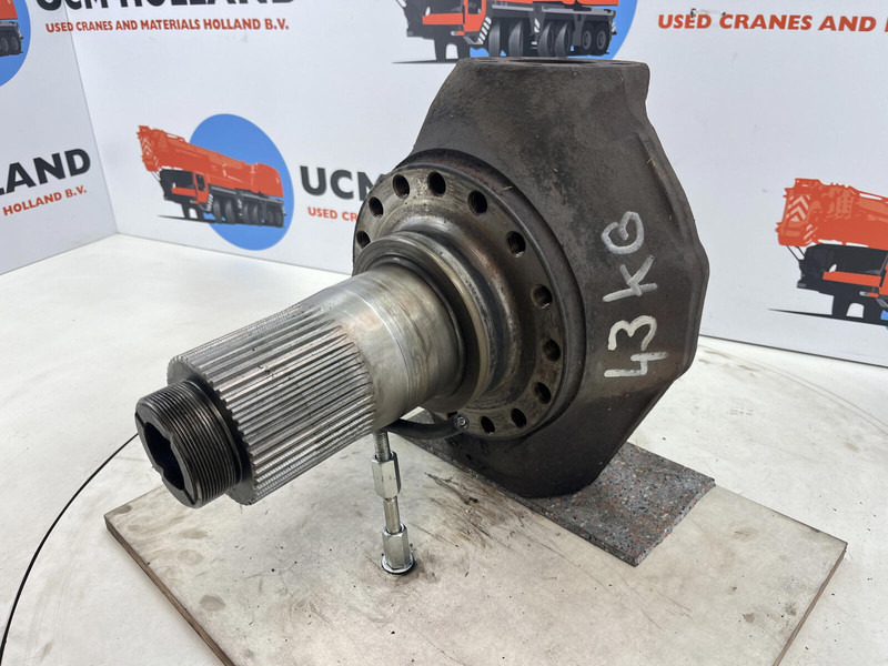 Terex AC 155 steering knuckle 16 holes axle 3 - Fusée d'essieu: photos 1 Terex AC 155 steering knuckle 16 holes axle 3 - Fusée d'essieu: photos 1