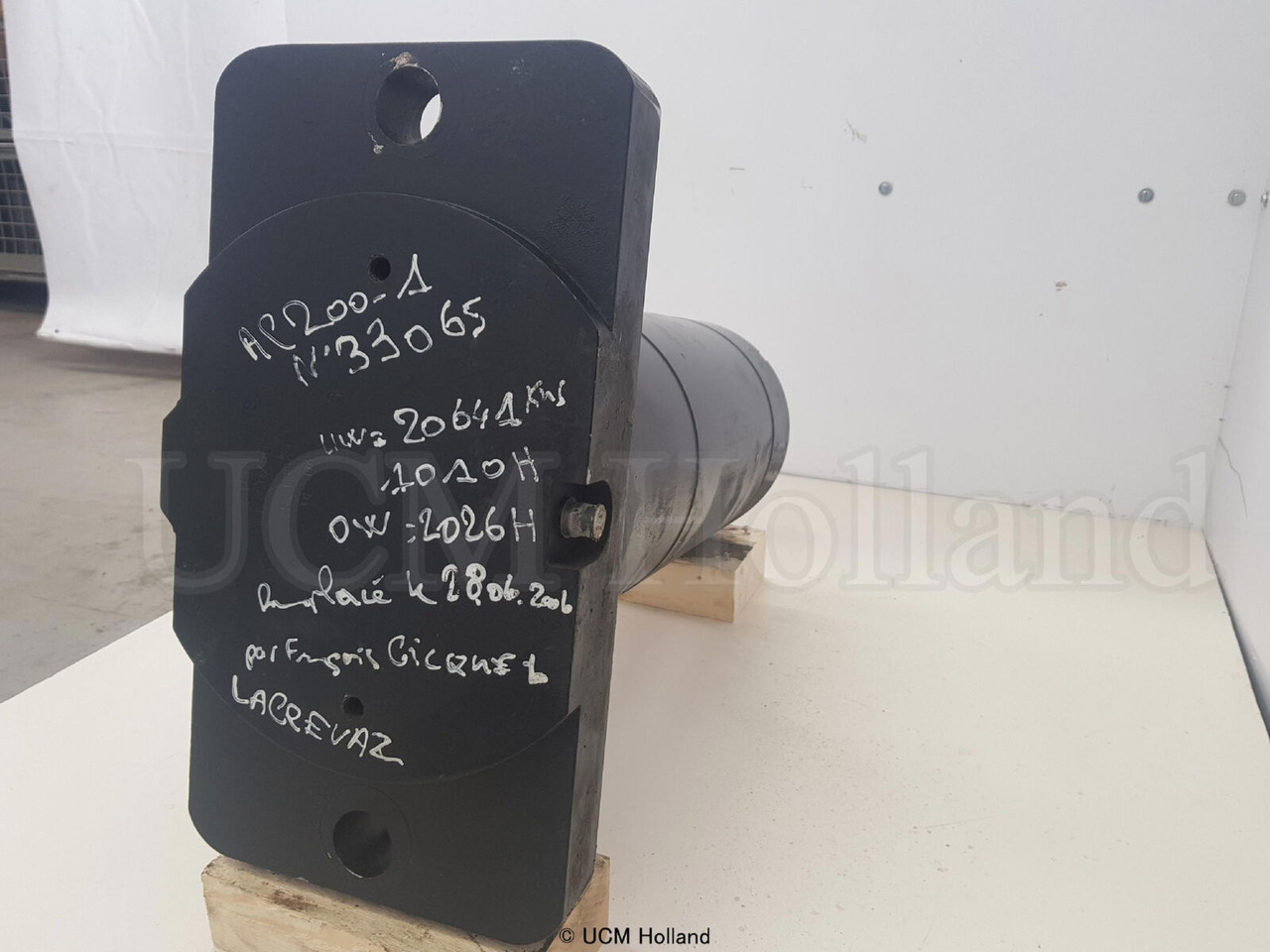 Terex AC 200/1 counterweight lift cylinder - Vérin hydraulique pour Grue mobile: photos 4 Terex AC 200/1 counterweight lift cylinder - Vérin hydraulique pour Grue mobile: photos 4