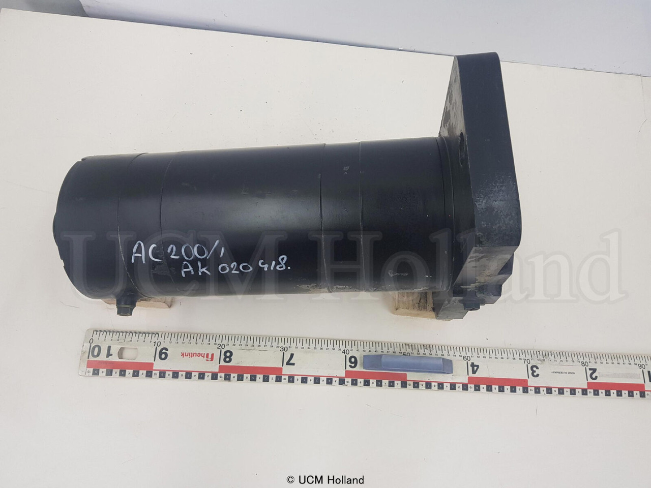 Terex AC 200/1 counterweight lift cylinder - Vérin hydraulique pour Grue mobile: photos 1 Terex AC 200/1 counterweight lift cylinder - Vérin hydraulique pour Grue mobile: photos 1