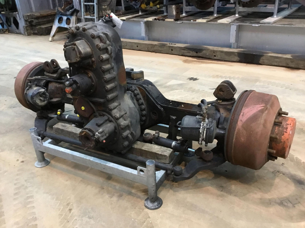 Terex AC 205 axle 2 - Essieu et pièces pour Grue mobile: photos 3 Terex AC 205 axle 2 - Essieu et pièces pour Grue mobile: photos 3