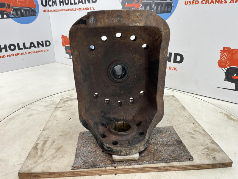 Terex AC 25 Steering knuckle 16 holes axle 2 - Fusée d'essieu pour Grue: photos 5 Terex AC 25 Steering knuckle 16 holes axle 2 - Fusée d'essieu pour Grue: photos 5