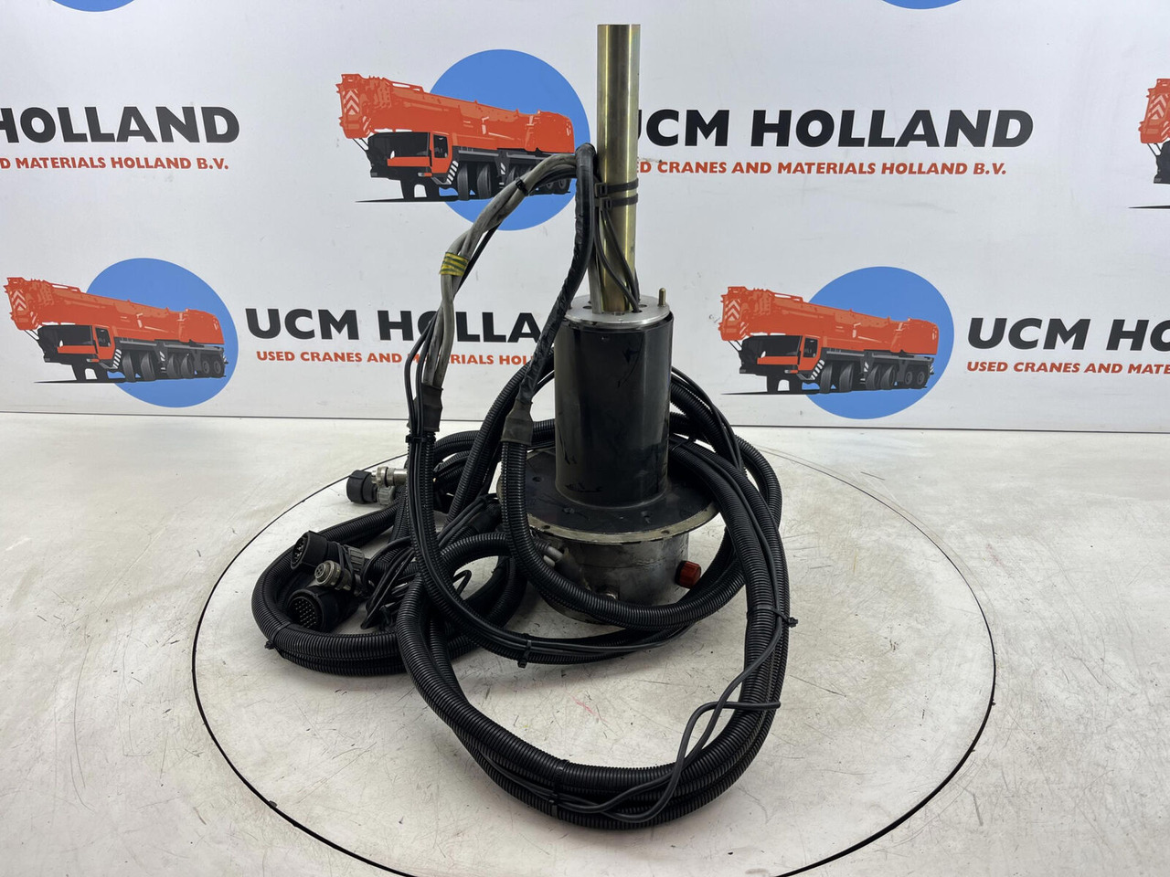 Terex AC slip ring assy - Système électrique pour Grue: photos 3 Terex AC slip ring assy - Système électrique pour Grue: photos 3