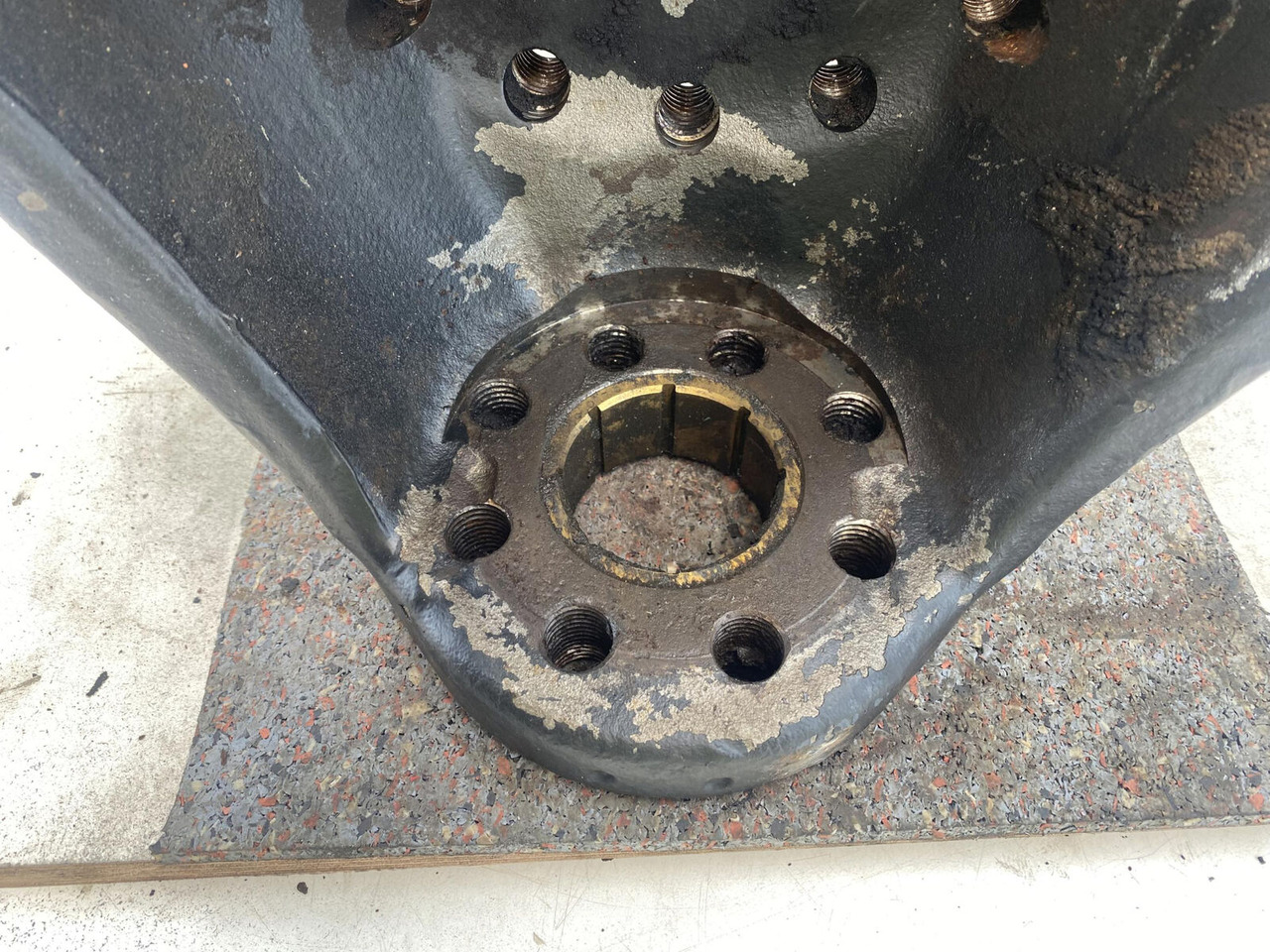 Fusée d'essieu pour Grue mobile Terex Demag AC 35 Steering knuckle 16 holes axle 1: photos 8