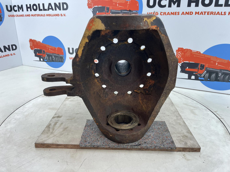 Terex HC 340 Steering knuckle 12 holes axle 3 - Fusée d'essieu: photos 5 Terex HC 340 Steering knuckle 12 holes axle 3 - Fusée d'essieu: photos 5