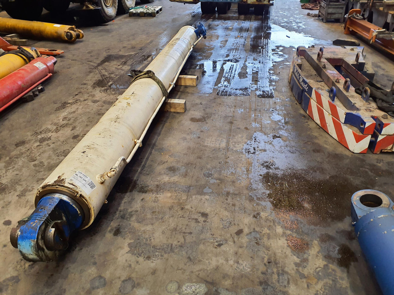 Terex HC 340 boom cylinder - Vérin hydraulique pour Grue mobile: photos 2 Terex HC 340 boom cylinder - Vérin hydraulique pour Grue mobile: photos 2