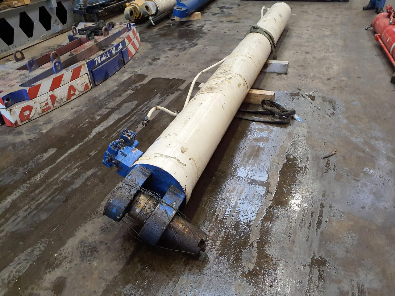 Terex HC 340 boom cylinder - Vérin hydraulique pour Grue mobile: photos 5 Terex HC 340 boom cylinder - Vérin hydraulique pour Grue mobile: photos 5