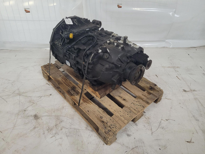 ZF GMK 3055 Gearbox ZF Astronic 12 AS 2302 - Boîte de vitesse pour Grue: photos 4 ZF GMK 3055 Gearbox ZF Astronic 12 AS 2302 - Boîte de vitesse pour Grue: photos 4