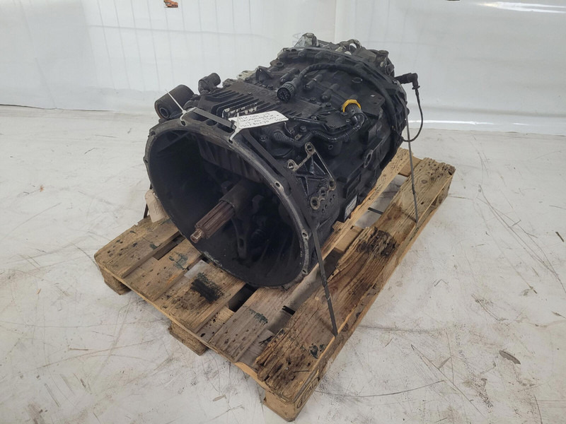 ZF GMK 3055 Gearbox ZF Astronic 12 AS 2302 - Boîte de vitesse pour Grue: photos 1 ZF GMK 3055 Gearbox ZF Astronic 12 AS 2302 - Boîte de vitesse pour Grue: photos 1