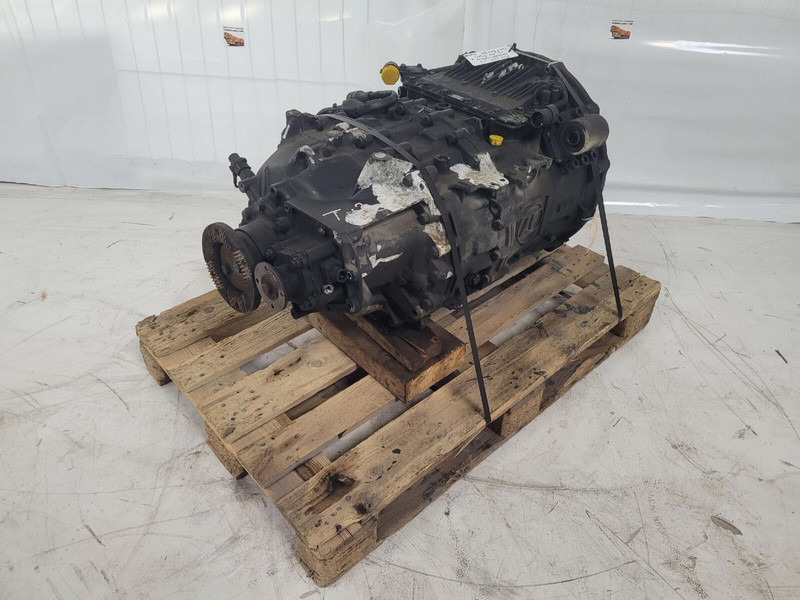 ZF GMK 3055 Gearbox ZF Astronic 12 AS 2302 - Boîte de vitesse pour Grue: photos 3 ZF GMK 3055 Gearbox ZF Astronic 12 AS 2302 - Boîte de vitesse pour Grue: photos 3