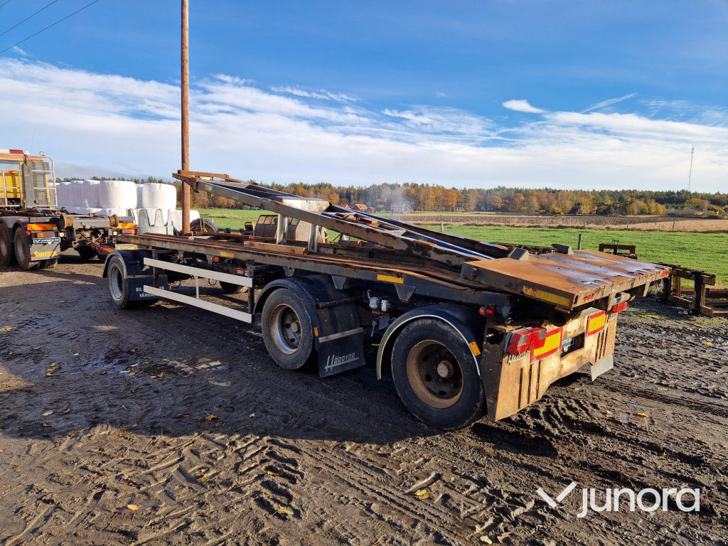 Lastväxlarvagn + Tipp - Härryda, THLBS-300-N - Autre matériel: photos 1 Lastväxlarvagn + Tipp - Härryda, THLBS-300-N - Autre matériel: photos 1